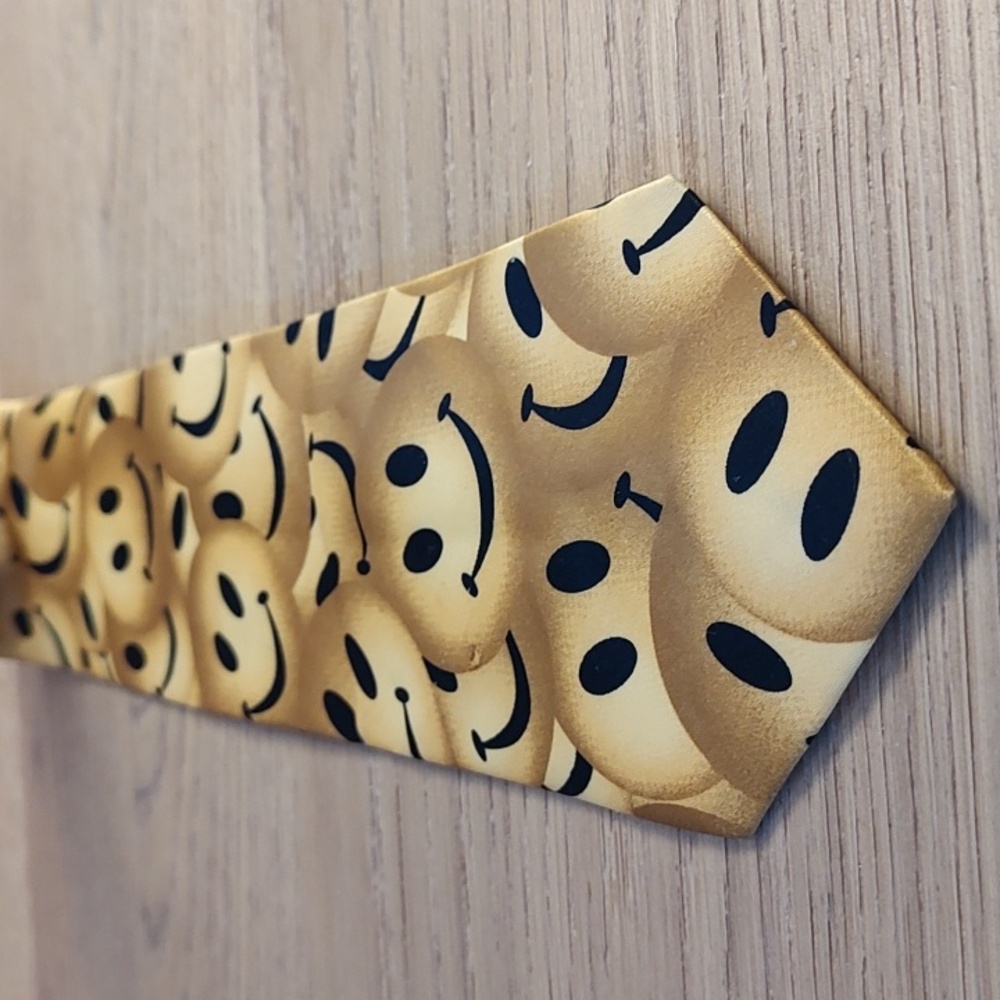 Ralph Marlin Yellow Smiley Face Tie